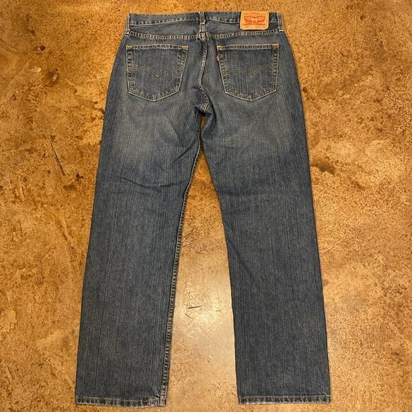 Levi Strauss‎ & Co. vintage Men’s original 559 34 X 32 medium wash jeans - Picture 6 of 7